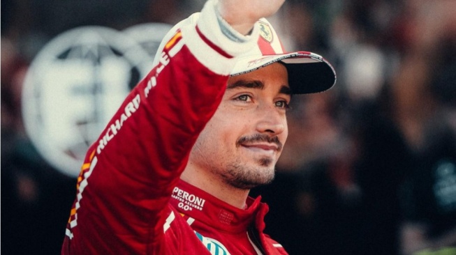 Charles Leclerc Ungkap Perbedaan Antara Lewis Hamilton dan Max Verstappen