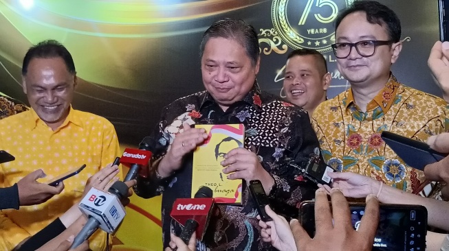 Soal Pencalonan Ridwan Kamil pada Pilkada 2024, Airlangga Klaim Golkar Tetap Bersama KIM