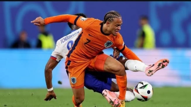 Belanda gagal tumbangkan Prancis, barisan pertahanan sama-sama kuat. (uefa.com)