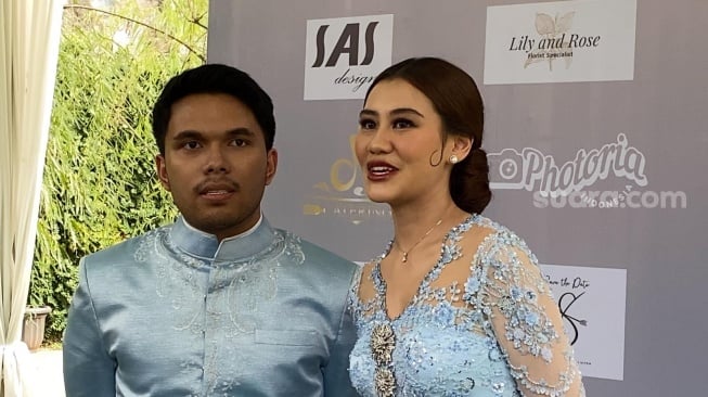 Thariq Halilintar dan Aaliyah Massaid di The Manor Andara, Depok, Jawa Barat, Minggu (23/6/2024). [Suara.com/Adiyoga Priyambodo]