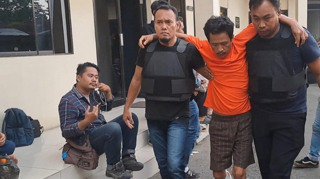 Dorr...Pelaku Curanmor di Medan Tersungkur Ditembak Polisi