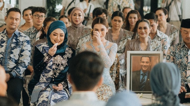 Geni Faruk Pamer Gelar Haji Thariq Halilintar, Ekspresi Mudjie Massaid Jadi Omongan: Langsung Buang Muka