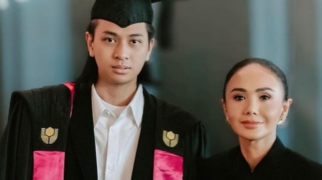 Pesona Cavin Obrient Anak Sulung Yuni Shara (Instagram/@yunishara36)