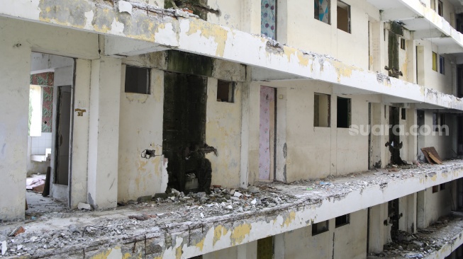 Suasana terkini di Rumah Susun Sederhana Sewa (Rusunawa) Marunda di Jakarta, Senin (24/6/2024). [Suara.com/Alfian Winanto]