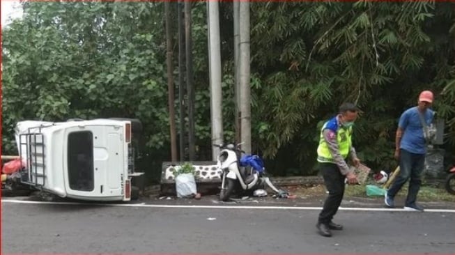 Katana Tabrak Scoopy di Tabanan, Pengemudi Diduga Ngantuk