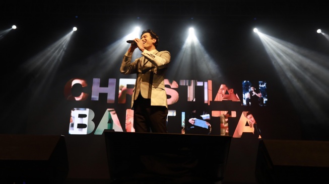 Christian Bautista di konser All 4 One yang diselenggarakan di Pullman Hotel, Jakarta Barat pada Minggu (23/6/2024). [Dok foto: Tomita Entertainment]