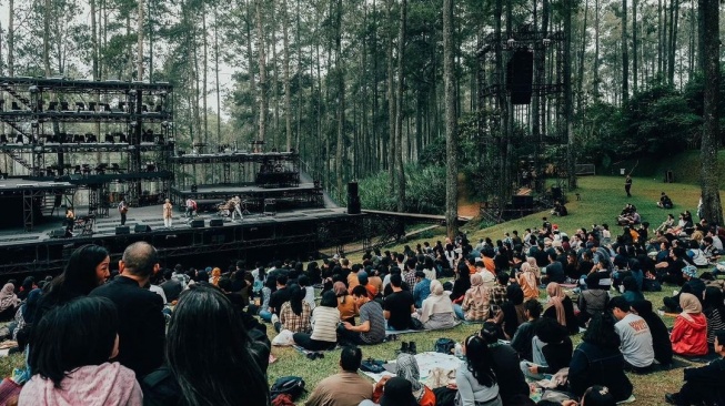 Panggung Forestra di Cikole, Bandung. [Instagram]