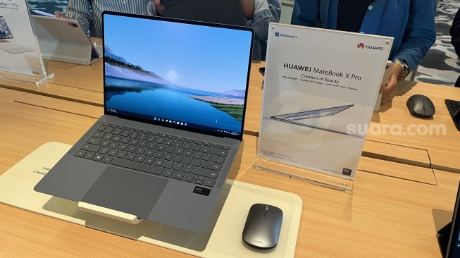 Laptop Huawei MateBook X Pro resmi meluncur ke Indonesia, Selasa (25/6/2024). [Suara.com/Dicky Prastya]