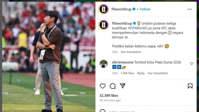 Akun Instagram FIFA mengunggah foto pelatih Timnas Indonesia, Shin Tae-yong saat menanyakan prediksi siapa yang akan jadi lawan skuad Garuda dalam putaran ketiga Kualifikasi Piala Dunia 2026 zona Asia. [Dok. IG/@fifaworldcup]