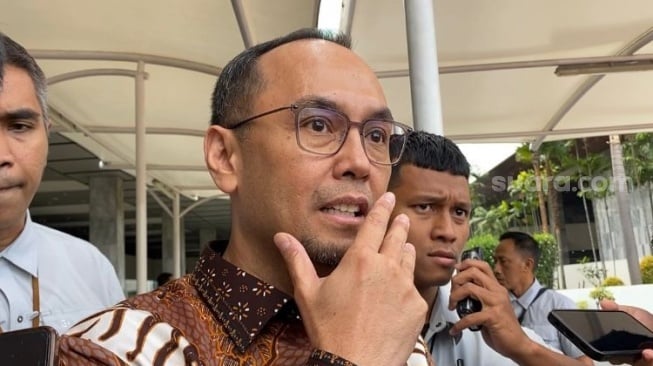 Kepala Pusat Pelaporan dan Analisis Transaksi (PPATK), Ivan Yustiavandana. (Suara.com/Bagaskara)