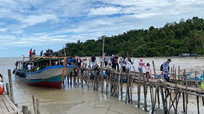 Kondisinya Memprihatinkan, Dermaga Teluk Suak akan Segera Diperbaiki Pemkab Bengkayang