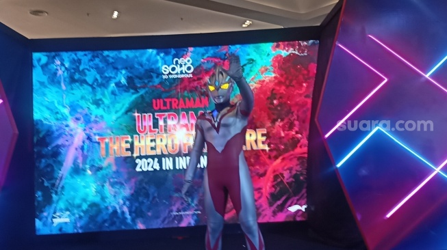 Pameran Ultraman di Neo Soho, Jakarta Barat pada Kamis (27/6/2024) [Suara.com/Rena Pangesti]