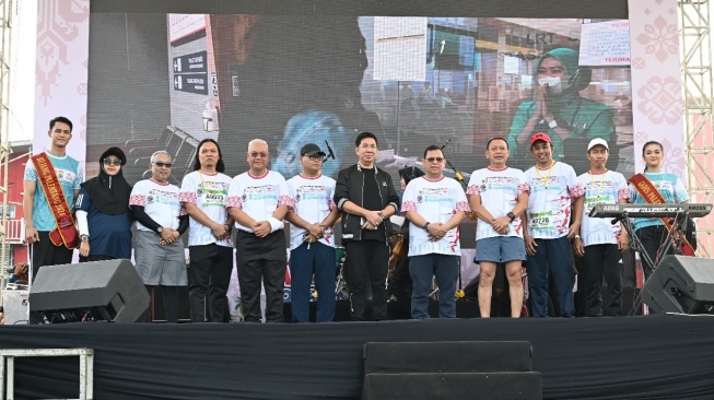 Lari 10K di Palembang, Suratin Ukir Prestasi di Ampera Tourism Run 2024