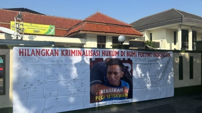 Jelang sidang praperadilan Pegi Setiawan di PN Bandung, Senin (1/7/2024). (Antara)