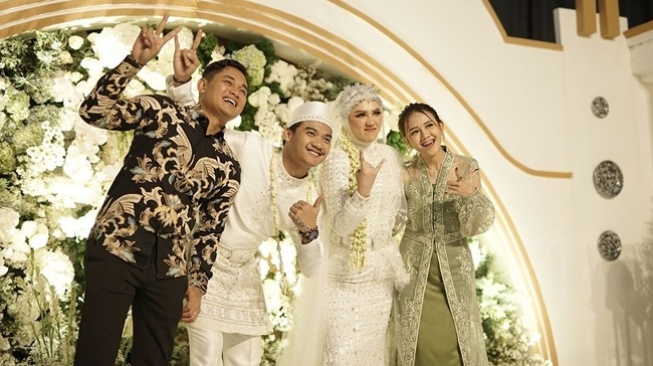 Potret Akad Nikah Happy Asmara dan Gilga Sahid (Instagram/@happy_asmara77)