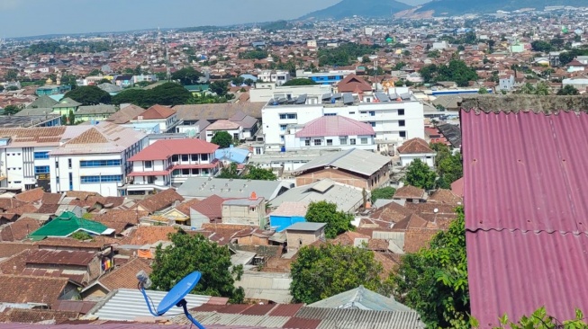 Ironi Kemiskinan Lampung: Desa Makin Sejahtera, Kota Justru Terpuruk