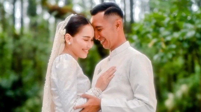 Ayu Ting Ting Dua Kali Batal Nikah Padahal Sudah Lamaran Dengan Siapa Saja