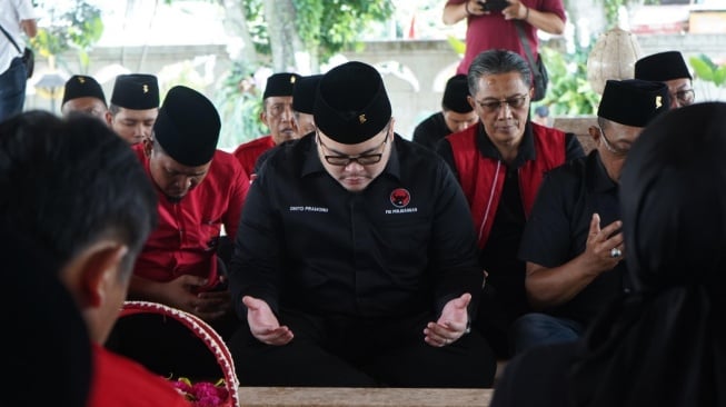 Ziarah ke Makam Bung Karno, Mas Dhito: Kita Teruskan Api Perjuangan Beliau