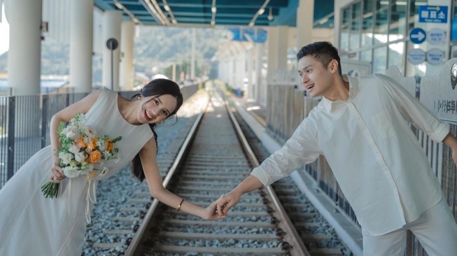 Prewedding Beby Tsabina dan Rizki Natakusumah di Korea Selatan. (Instagram)