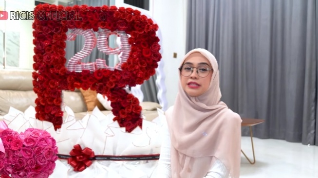 Ria Ricis Mengaku Tak Suka Momen Ulang Tahun, Kenali Apa Itu Birthday Blues