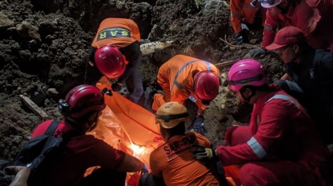 Detik-detik Wagiyo Tertimbun Longsor di Solo, Sedang Mengasah Pisau di Sebelah Kandang