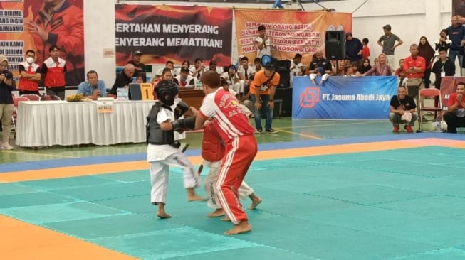 Sabet 15 Emas, Kota Solo Juara Umum Kejurprov Tarung Derajat Jateng 2024