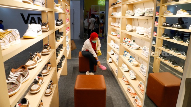 Berburu Ragam Produk Sepatu di Gelaran Jakarta Sneaker Day 2024