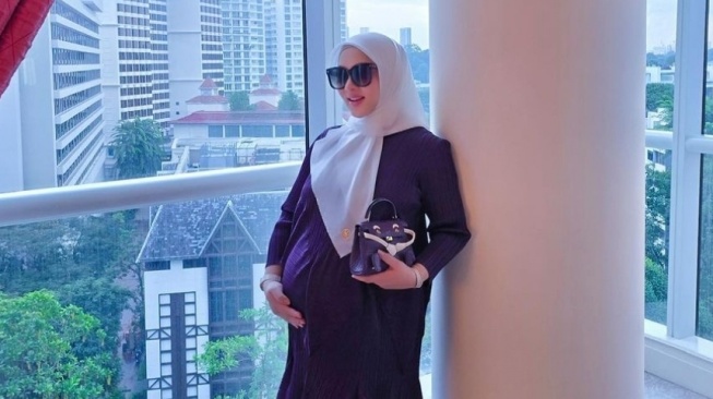 Syahrini Pamer Baby Bump (Instagram)