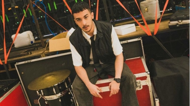 3 Rekomendasi Lagu Aziz Hedra Selain 'Somebody's Pleasure'