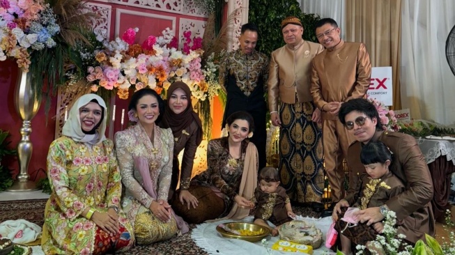 Geni Faruk Akhirnya Bertemu Mamah Dedeh, Netizen: Nasehatin Besan Mimi Dong