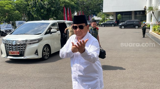 Prabowo 'Kritik' Proyek Kebanggaan Jokowi: Buat Apa Kereta Cepat, Jalan Raya dan Waduk?