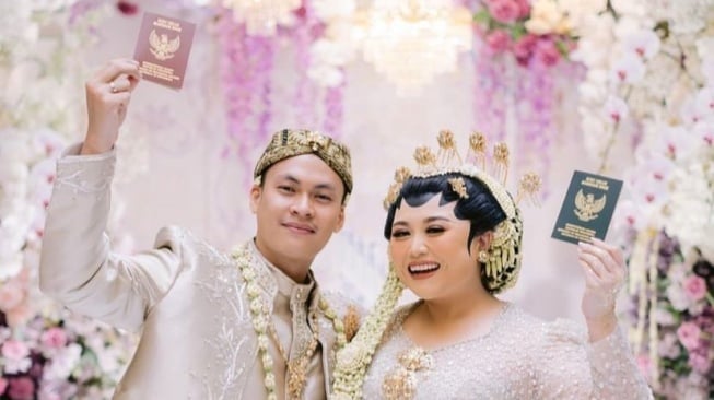 Potret pernikahan Clarissa Putri dan Sandro Fahdhipa (Instagram)