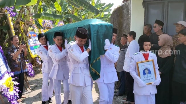 Duka Siswa SMAN 1 Cawas Tewas Tersetrum Saat Ulang Tahun, Sang Ayah Ungkap Cerita Pilu