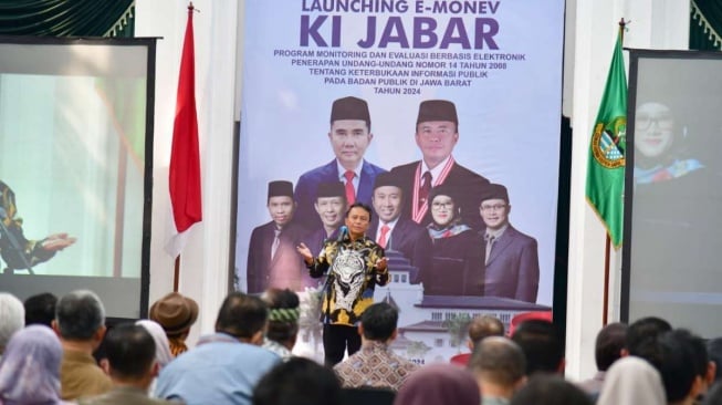 Sekda Herman Suryatman Luncurkan e - Monev Keterbukaan Informasi Publik