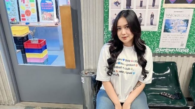 Selebgram rosselineevn oce yang diduga promosikan judi online [Instagram]