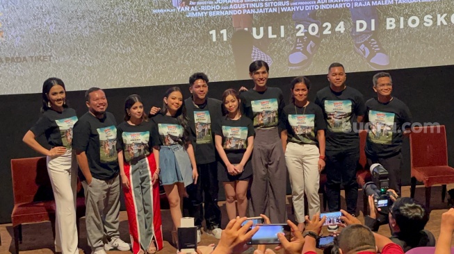 Konferensi pers film Harta, Tahta, Boru Ni Raja di Epicentrum, Kuningan Jakarta Selatan pada Senin (8/7/2024). [Suara.com/Rena Pangesti]