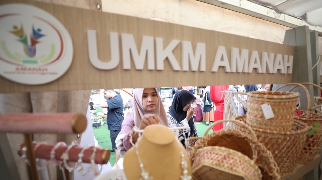 UMKM Binaan AMANAH Memikat Pengunjung Bhayangkara Fest 2024