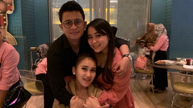 Adik ipar Ayu Ting Ting alias suami Syifa, Nanda Fachrizal. (Instagram/nandafachrizaal)