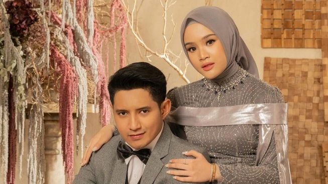 Menikah dengan Chand Kelvin, Ternyata Sosok Orang Tua Dea Sahirah dari Kalangan Konglomerat