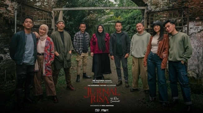 Poster film Jurnal Risa by Risa Saraswati. [Instagram]