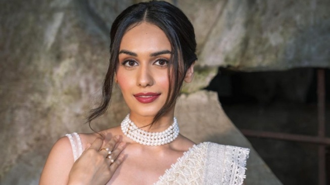 3 Rekomendasi Film India yang Dibintangi Manushi Chhillar di Prime Video