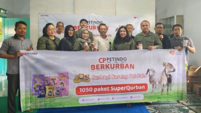 Rumah Zakat Salurkan Ribuan Paket SuperQurban untuk Keluarga Pra Sejahtera