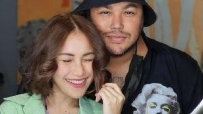 Dinasihati Ivan Gunawan supaya Tak Bongkar Aib Orang, Ayu Ting Ting Ngamuk: Gue Enggak Terima