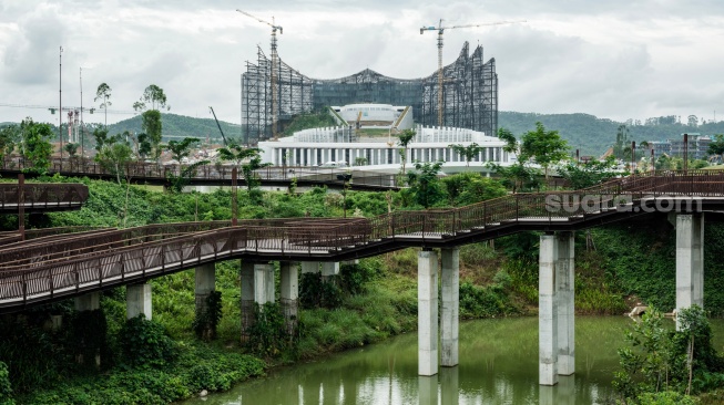 Foto menunjukkan Istana Kepresidenan Indonesia yang baru di masa depan di ibu kota Nusantara di Penajam Paser Utara, Kalimantan Timur, Kamis (11/7/2024). [Yasuyoshi CHIBA / AFP]