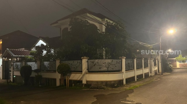 Rumah Frans Faisal yang terletak di kawasan Meruya Selatan, Kembangan, Jakarta Barat. [Rena Pangesti/Suara.com]