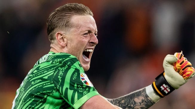 Media Spanyol: Jordan Pickford Dulu Waktu Lahir Bernama Kandang Babi