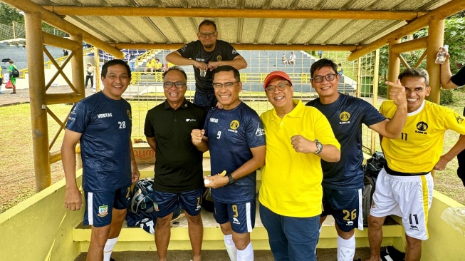 Saleh Husin Laga Pemanasan di Stadion UI, Persiapan Nonton Spanyol vs Inggris