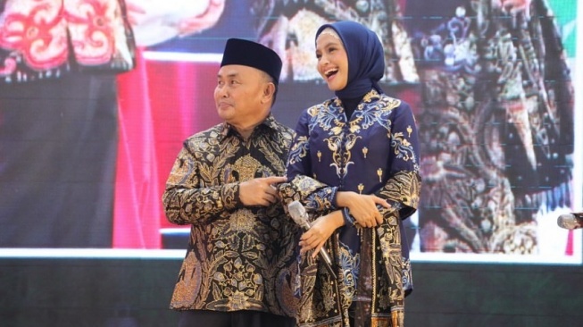 Sugianto Sabran dan istri (Instagram)