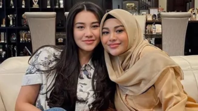 Beda Gaya Aaliyah Massaid dan Aurel Hermansyah Saat Gelar Bridal Shower: Ada yang Dibilang Kayak Biduan