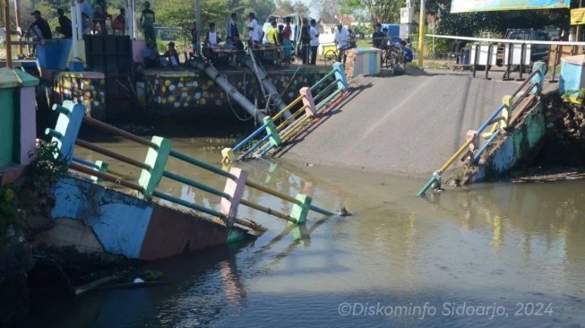 Jembatan Kedungpeluk Sidoarjo Ambruk, Terungkap Penyebabnya